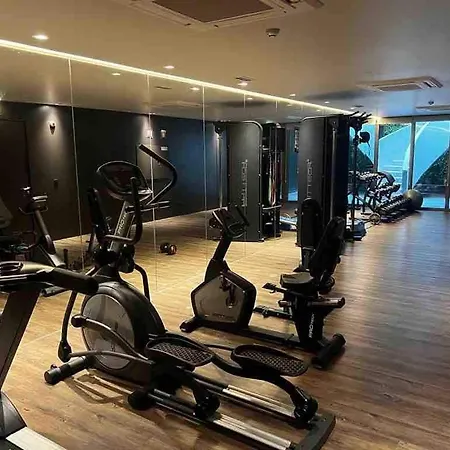 Amazing Central Studio With Balcony & Gym 1 * Lizbona